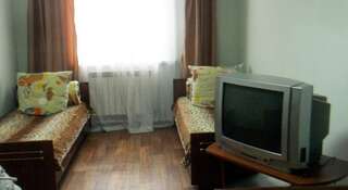 Гостиница Мария Хостел Курган Односпальная кровать в общем номере для мужчин и женщин-1